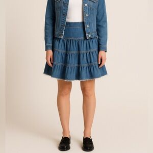 Tommy Hilfiger‎ Tiered Denim Skirt Women’s Size 4
Made in Hong Kong